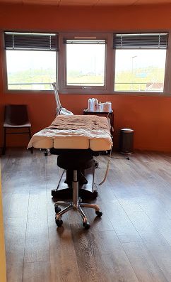 Men'ly - institut est un institut de beauté pour hommes proposant de nombreuses préstations sérieuses et de qualité à Rennes.
