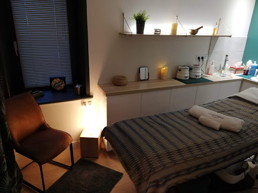 L'institut de beauté belle en soie vous accueille à Combrit pour vous faire profiter de nombreuses prestations esthétique bien-être et soins de beauté.