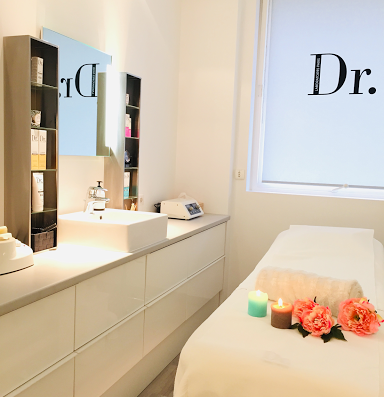 La Maison de Beauté vous reçoit dans un lieu atypique vous offrant convivialité et sérénité. Découvrez nos services : Soin Visage