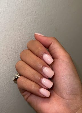 Specialise dans les produits de gel porcelaine autrement dit dipping powder. CBEAUTYPERFECT vous propose une gamme complète pour réaliser vos poses.