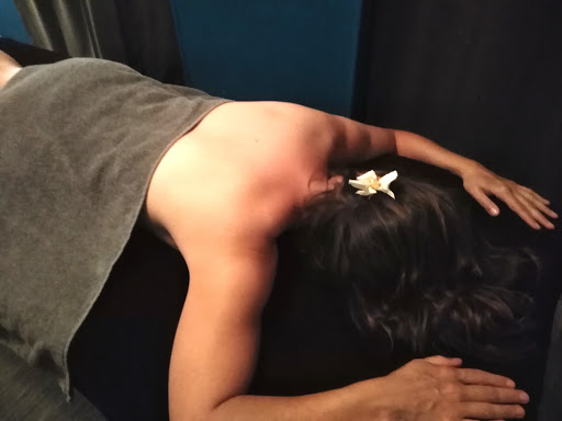 Optez pour le bien-être et la beauté dans l'esprit des spas. Profitez d'un soin personnalisé de qualité supérieure en institut bio dans un cadre apaisant