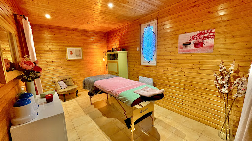 AliS' Glow en Haute-Savoie – Visitez notre espace bien-être et profitez de mes soins de qualité.