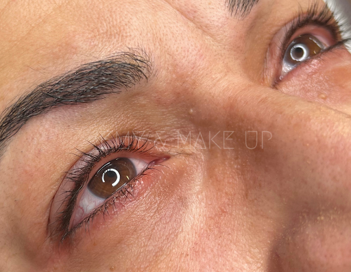 Spécialiste en pigmentation et beauté du regard à Dijon.
