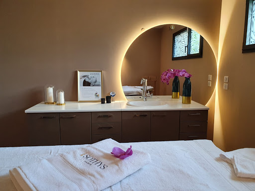 Anaïs et son équipe vous accueillent dans leur nouvel espace bien-être aux Coteaux-du-Lizon dans le Jura. Dans ses nouveaux locaux