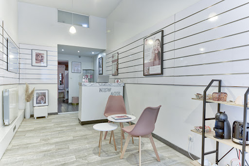 NewAgeEsthetic est un centre de soin d'esthétique médical situé dans la ville de Lyon. Il vous propose différents types de traitements sans douleur à Lyon.