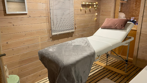 L’institut de beauté Van&Sens est heureux de vous accueillir pour un nouvel espace d’esthétique et de bien-être (jacuzzi) sur les hauteurs de Saint Marcellin dans un coin de calme et de verdure.