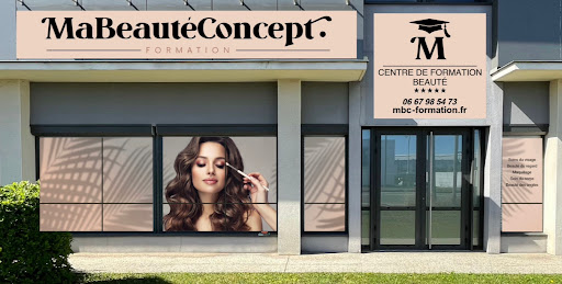 Découvrez l'univers de la beauté chez Ma Beauté Concept : des services de soins esthétique et une équipe experte pour révéler votre élégance !