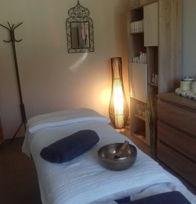 un salon privé de beauté et de bien-être proche de Thonon les bains sur le Plateau de gavot à Larringes. Un lieu où vous pourrez passer un moment magique et unique avec des soins sur mesure.