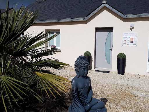 Découvrez sur le site de votre institut de beauté Églantine à Rosporden tous les soins proposés par vos esthéticiennes. Découvrez notre boutique en ligne !