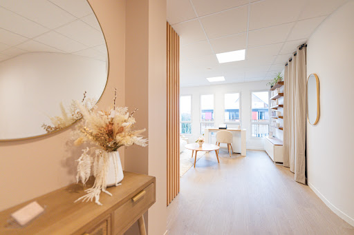 TDM Institut - On arrête le temps et on prend son temps. Un service personnalisé et une sélection des meilleurs soins esthétiques. 0787209701