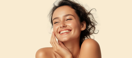 Vous cherchez à vous reprendre en main ? À apporter une touche de beauté et de bien-être à votre vie ? Beauty & Bliss by H est là pour vous !