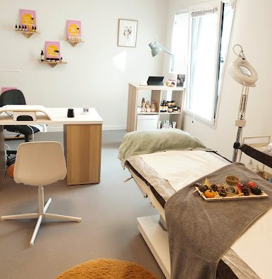Rebel·le Beauté & Bien-être vous accueille dans un cadre apaisant pour prendre soin de vous ! Au programme : épilations