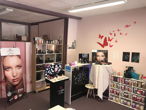 Vous cherchez un endroit conviviale pour vous refaire une beauté ? L'institut de beauté Natur'Elle à Saint-Amand-en-Puisaye est le lieu qui saura vous accueillir dans une ambiance décontractée !