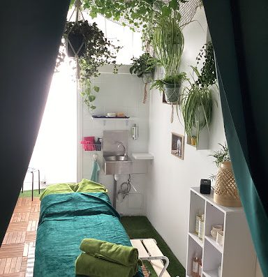 Le Jardin d'Elijah est un institut de massage situé à Saint-Étienne