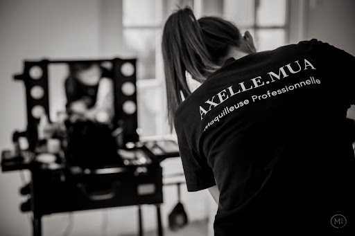 Maquilleuse Professionnelle et Coiffeuse de studio pour les mariages et tous vos évènements ! Chambéry et alentours – Savoie – Rhône-Alpes