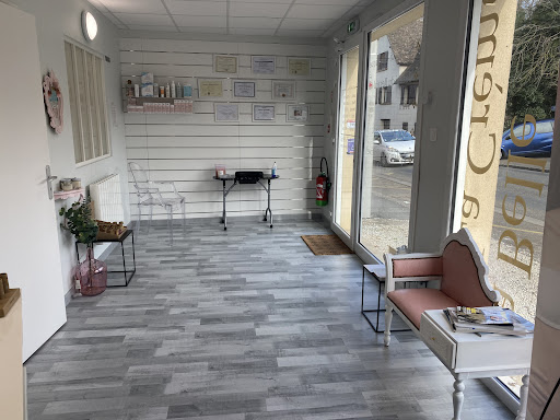 Créé à Maintenon par une esthéticienne diplômée
