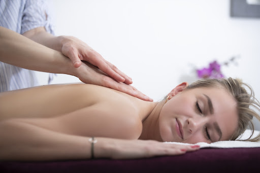 Institut et soins La Maison de la Beauté à St Laurent d'agny. Profitez d'une parenthèse de bonheur et d’une invitation à la détente !