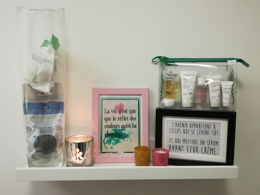Carline esthétique institut de beauté : Sandrine vous invite à prendre soin de vous au sein de son institut de beauté.