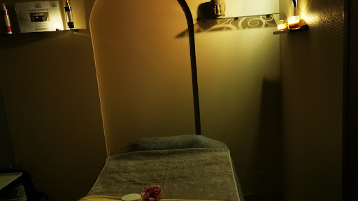 Ho'omaha et un institut de beauté et de bien-être. Spécialisé dans les massages du monde