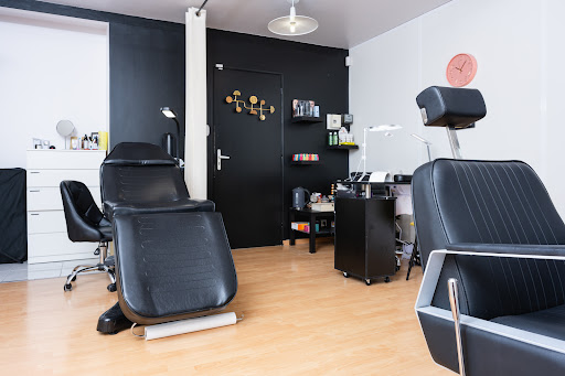 Découvrez votre institut de beauté spécialisé dans le maquillage permanent et la pigmentation réparatrice pour votre plus grand bonheur.