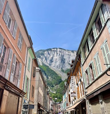 Instituts de beauté - Institut Fleur de Peau à Le Bourg-d'Oisans (38) vous accueille sur son site.