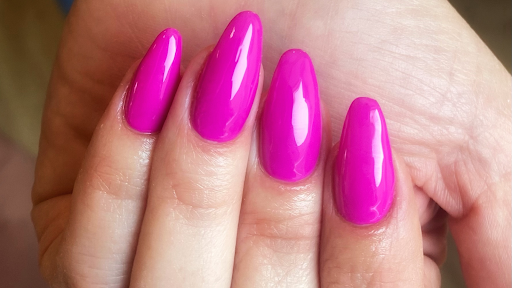 Booksy.com - book appointments online.