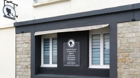 Institut de beauté Onglerie les Ateliers zen et belle à Locmiquélic dans le Morbihan. Manucure