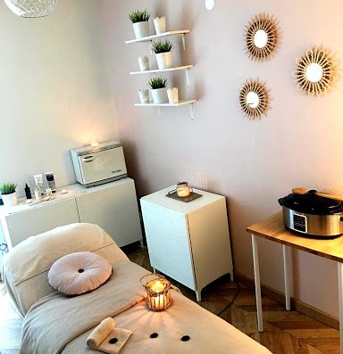 Découvrez votre institut de beauté Bien Être & Sourire dans le quartier Montrapon à Besançon où Cyrielle et Lili seront à vos petits soins.