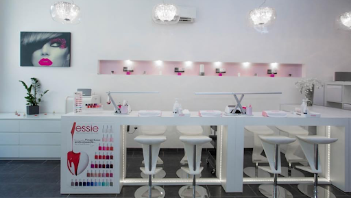 Reines des ongles votre bar à beauté à Lyon 6 : pose d'ongles