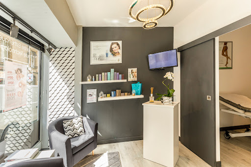 Skin-liss Expert vous propose un ensemble de prestations haute technologie :lumière pulsée