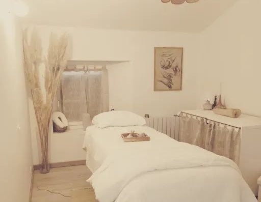 La petite sorcière vous propose des soins visage et corps sur mesure pour petit et grand et femme enceinte