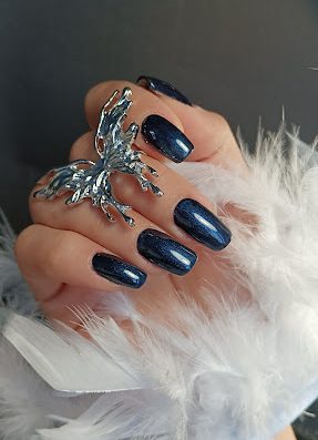Estheticienne Lyon Je propose des prestations de soins des ongles