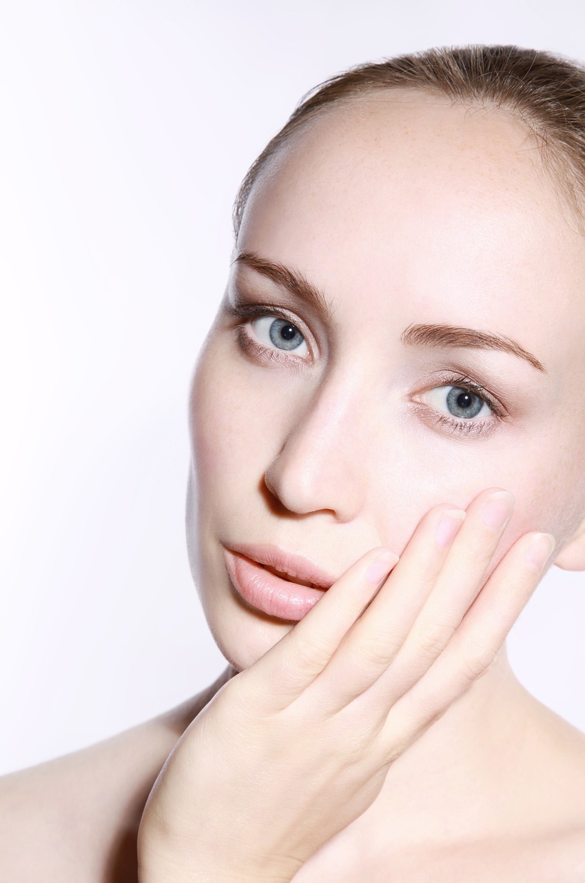 découvrez nos conseils et produits essentiels pour prendre soin de vos mains. hydratez, protégez et sublimez votre peau avec nos astuces spécialisées en soins des mains.