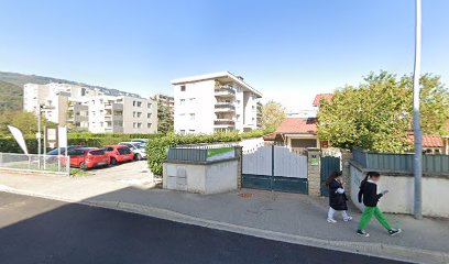 Venez découvrir KRIS BEAUTE situé au sein de la ville de Seyssinet Pariset pour des soins personnalisés