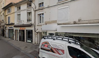Institut de beauté au sein du salon Camille Albane de Vienne (Isère 38). Je vous propose de nombreux services pour prendre soin de vous.